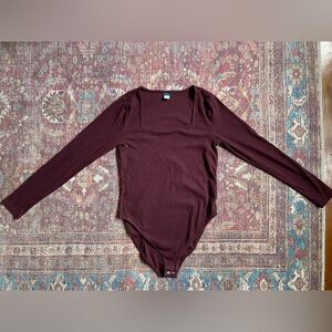 Women’s Large Old Navy Maroon Burgundy Long Sleeve ribbed square neck Bodysuit